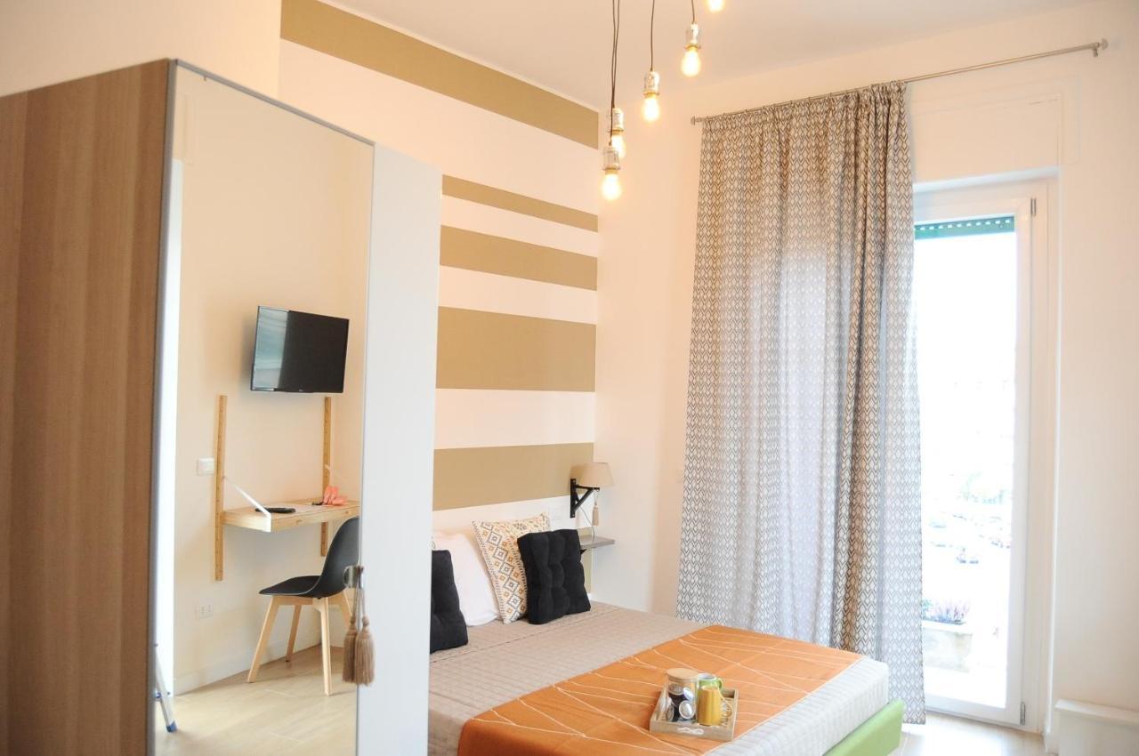 The Corner 180 Suite Cosenza Dış mekan fotoğraf